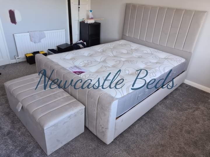 Panel line headboard with slatted base and optional storage